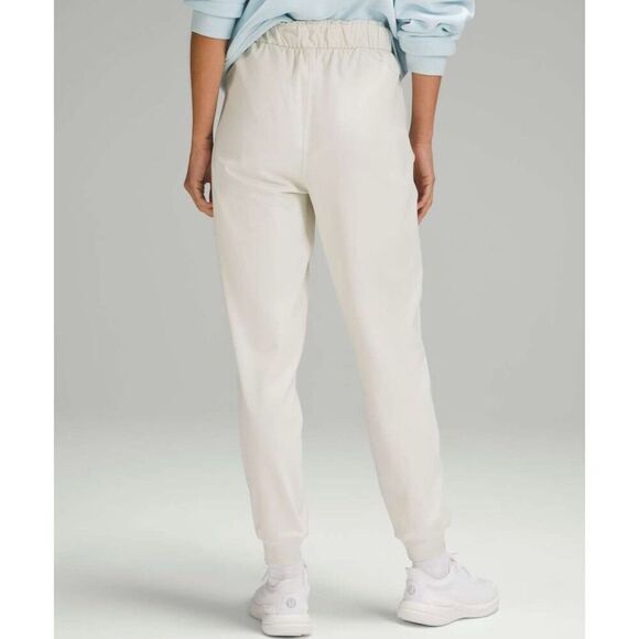 Lululemon Stretch High-Rise Jogger *Full Length, Bone, Sz6, Style Number: W5FXES - Picture 2 of 8
